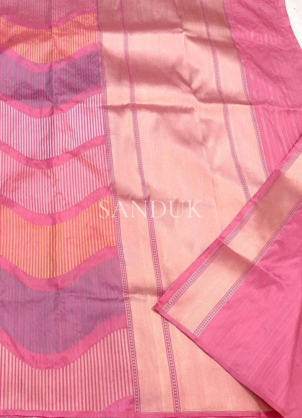 Dhari (Saree)