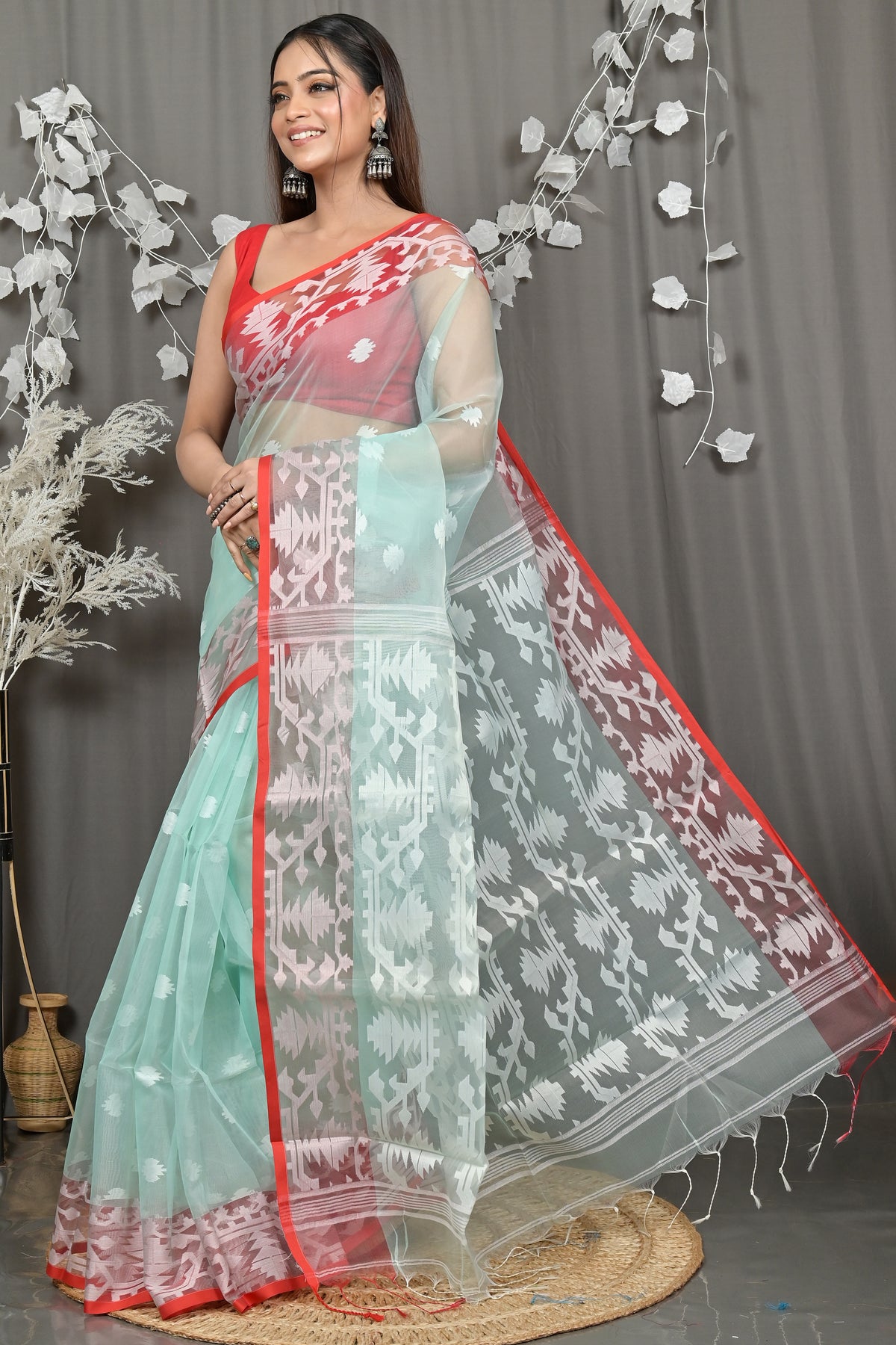 muslin Jamdani saree