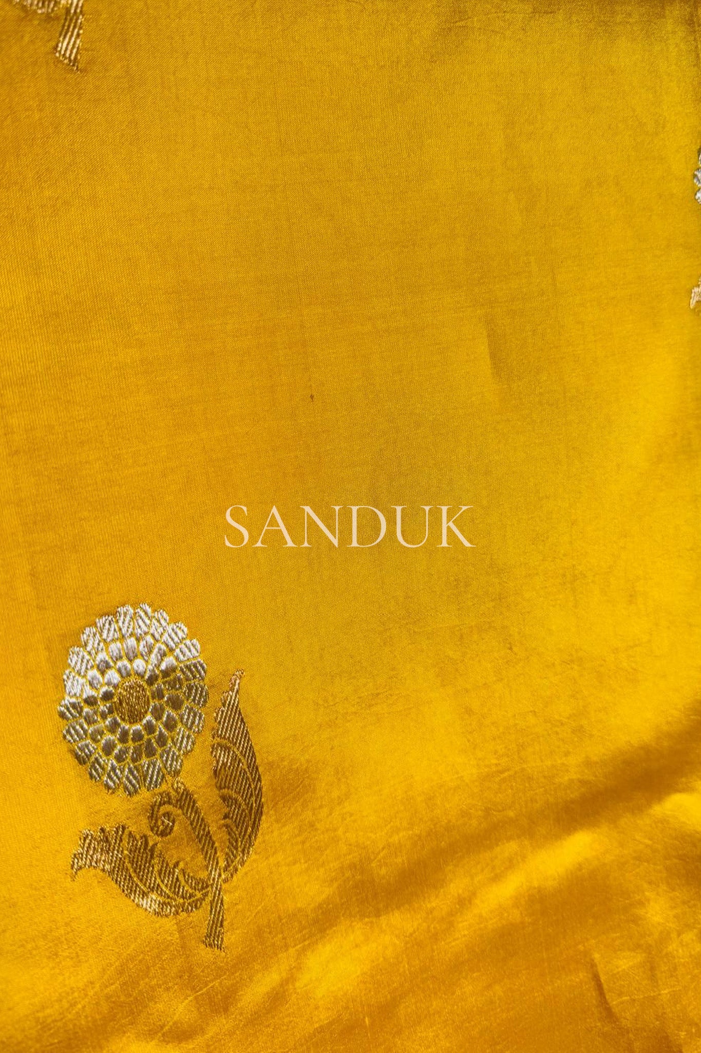 Flower motif Saree