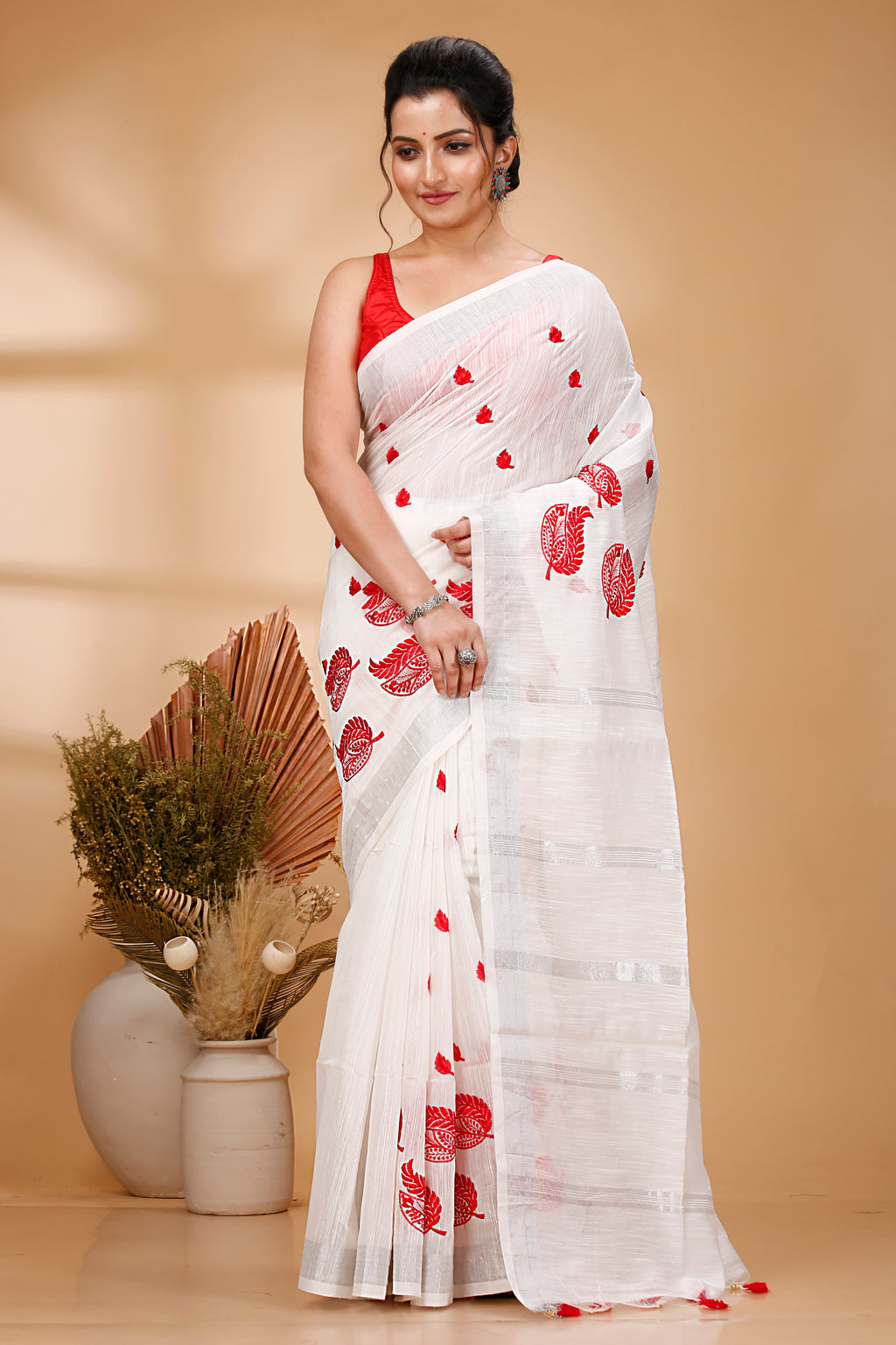 Joba (Hibiscus) Embroidery Saree